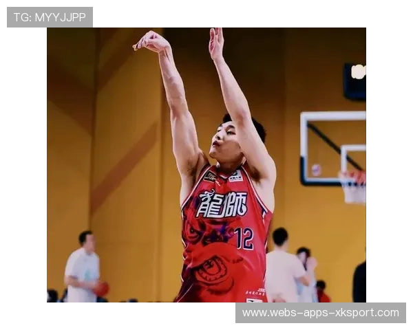 丁彦雨航反击上篮，山东进攻持续火力——重燃激情，突破重围！