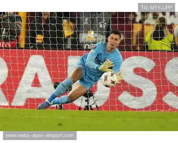 尤文反越位直塞,基耶萨轻挑破门